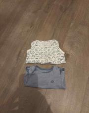 Lot 2 bodys Obaïbi dino 6 mois 