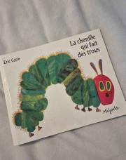 Livre La chenille qui fait des trous