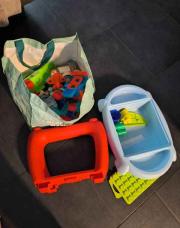 Lot cube et table de jeu