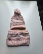 Ensemble bonnet cache cou