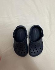 Crocs bleu pointure 22-23