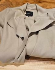 21 manteau Bershka beige avec tirette bord noir XS  c