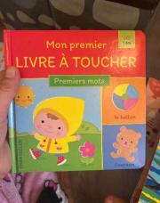 Mon premier livre à toucher 