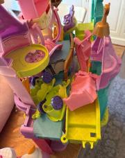 Château avec princesse et accessoires 