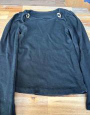 Pull noir taille 8 ans 