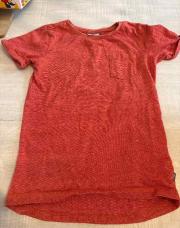 T-shirt rouge taille 116 