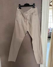 Pantalon beige taille 46