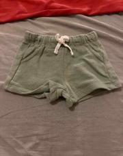 Short kaki Kiabi 9 mois 