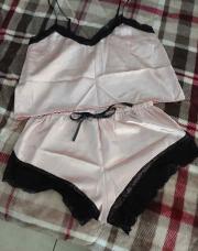 Nuisette + short rose taille L