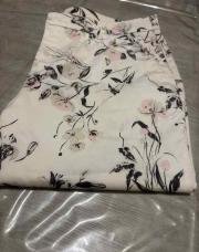 Pantacourt blanc fleuri Yessica 44
