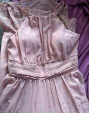 Robe rose poudré neuve 