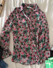 Chemise à fleurs rose 