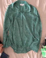 Chemise verte et blanche fleurs S