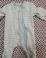 Combinaison pyjama rayé kiabi vert ligné blanc 3M