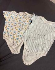 Lot body manches courtes 9M