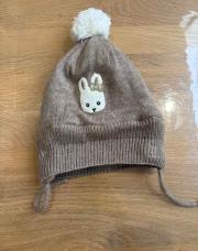 Bonnet avec lapin 