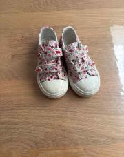 Chaussures colorées 23