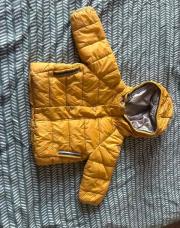 Manteau jaune 