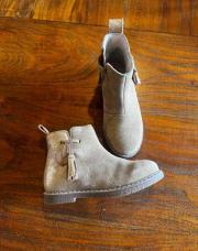 Boots neuves 27 vertbaudet beige et doré  