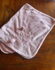 Petite couverture douce mouton rose 