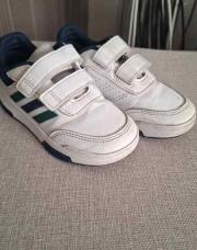 Baskets adidas 25.5 