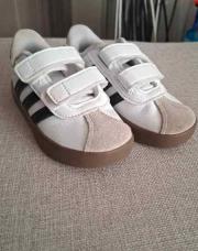 Baskets adidas 24