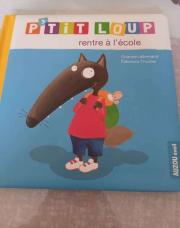Petit loup rentre à l’ecole 