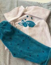Pyjama blanc et bleu lapin 2 pièces 62cm
