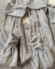Pyjama gris avec étoile 1piece 6mois