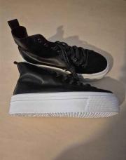 Chaussure 37
