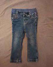 Jeans tape a l'œil 9 mois
