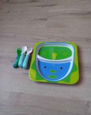 Assiette avec couverts bébé 