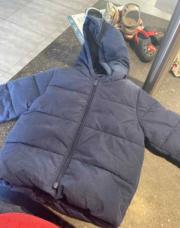 Doudoune d’hiver bleu marine 2 ans 