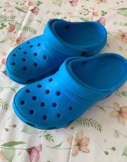 Crocs bleues 35