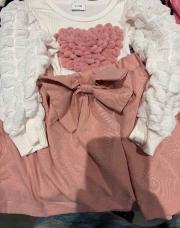 Robe rose et blanc 