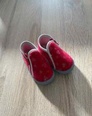 Pantoufles, rouge pointure 20