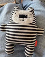 Doudou noir et blanc 