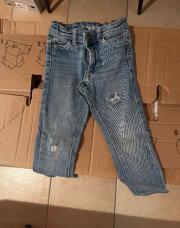 Jeans tape à l’œil 4 ans