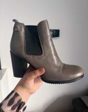 Bottillons à talon T 40