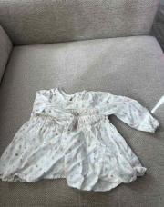 Robe blanche à fleur 