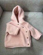 Manteau rose en laine 