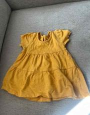 Robe jaune 