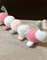 Peluche hochet chenille