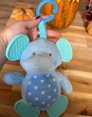 Peluche attaché pour maxi cosy éléphant 