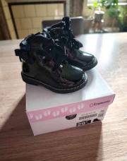 Chaussures noires neuves