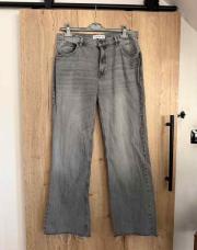 Jean gris pull and bear taille 42 