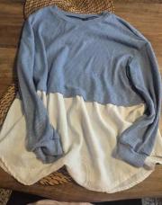 Pull bleu avec chemisier en dessous shein taille s