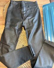 Pantalon ciré stradivarius taille 38