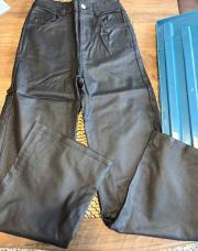 Pantalon ciré noir patte d’éléphant 