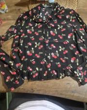 Blousse zara taille s motif cerises 